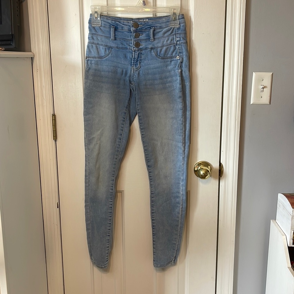 light wash jeans